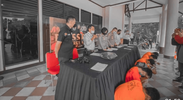Wakapolres Kubu Raya kompol Sandhy Pimpin Press Release, Ungkap 3 kasus Narkoba Dan 2 Kasus Pidana Curat Dan Cabul