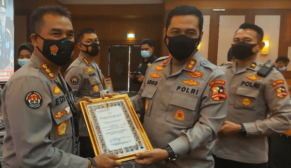 Kabid Humas Polda Banten, Raih Penghargaan Humas Terbaik III