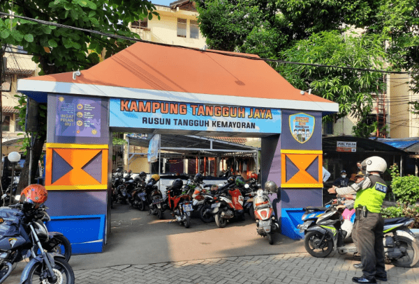 Dalam Rangka HUT Dokes Mabes Polri,Polsek Kemayoran Jakpus Lakukan Monitoring Vaksinasi di Rusun Tangguh Jaya