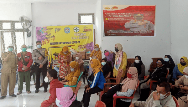 Polsek dan Puskesmas Kuala Mandor B Gelar Vaksinasi, Sebanyak 70 Orang Telah Melaksanakan Vaksin