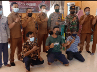 Pantau Perlaksanaan Vaksinasi, TNI-POLRI Kecamatan Sungai Kunyit Himbau Warga Jangan Ragu