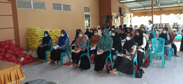 Kapala Desa Paal H. Suherman Sempaikan Giat Pelatihan Antisipasi Gizi Buruk di Hadiri Para Ibu-Ibu