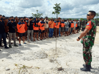 Di Sintang, Dandim Mempawah Pimpin Pam VVIP RI-1 di Lokasi Penanaman Pohon
