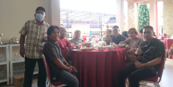 Wakil Bupati Melawi Drs Kluisen Silaturahmi Dengan Masyarakat dan Awak Media  Dalam Rangka Merayakan Natal