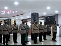 Kapolda Kalbar lrjen Pol Suryanbodo Asmoro Pimpin Langsung Upacara Serah Terima Jabatan