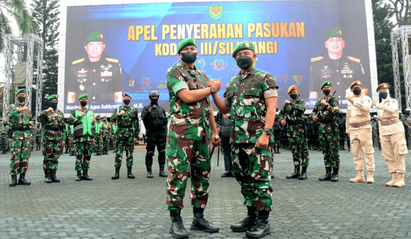 Prajurit Kodam III/Slw Sambut Mayjen TNI Kunto Arief Wibowo