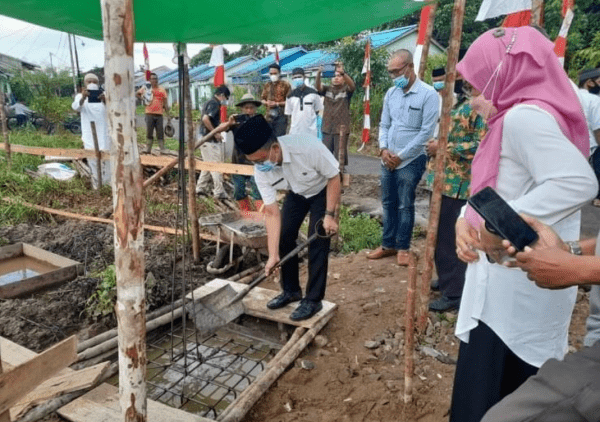 Edy Kamtono Lakukan Peletakan Batu Pertama Pembangunan Masjid Baitul Hudri di Kelurahan Parit Mayor