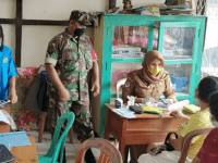 Hadiri Kegiatan Poswindu Lansia, Babinsa Toho: Ini Bentuk Kepedulian TNI kepada Masyarakat