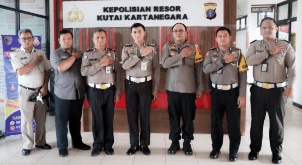 Tim Korlantas Polri Supervisi Operasi Patuh Mahakam 2022 Kunjungan Kerja di Polres Kukar