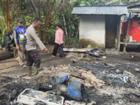 Kebakaran Hebat telah Menghanguskan sebuah Rumah Warga di Kuala Mandor B