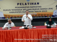 Pelatihan Peningkatan Kapasitas   RT dan RW Desa Sungai Raya Dalam dan Desa Kali Bandung di Buka Sekda Kubu Raya