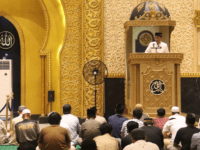 Wakabintaljarahdam XII/Tpr Beri Kultum di Masjid Raya Mujahidin Pontianak