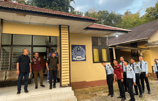 Kepala Divisi Keimigrasian Kemenkumham Kalbar Kunjungi PLB Tradisional Jagoi Babang