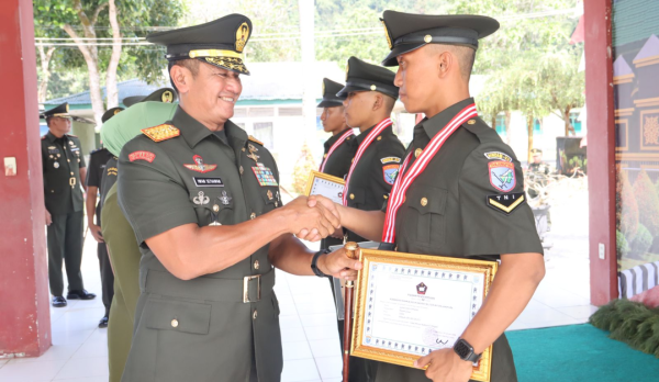 Pangdam Tanjungpura Lantik 49 Prajurit Bintara TNI AD TA 2023