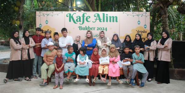 Akhwatillah Membawa Nuansa Penuh Warna dalam Mawar Ramadan di Cafe Alim