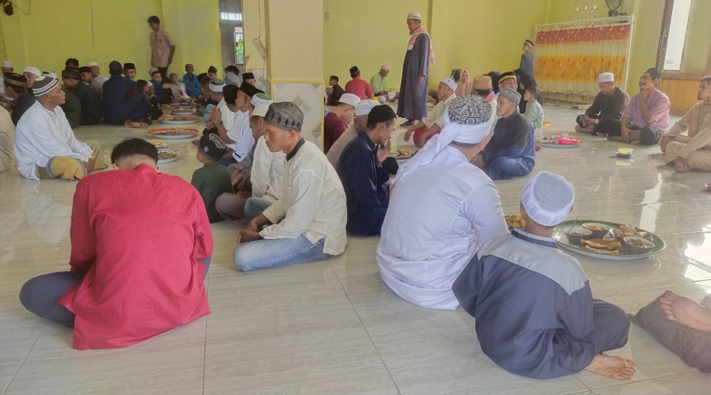 Jamaah Masjid Baitul Makmur Sengkong Gelar Makan Saprahan Usai Shalat Idul Fitri