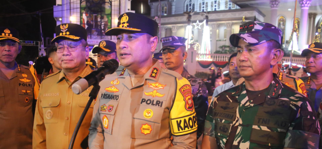 Pangdam XII/Tpr Bersama Forkopimda Patroli Amankan Malam Natal