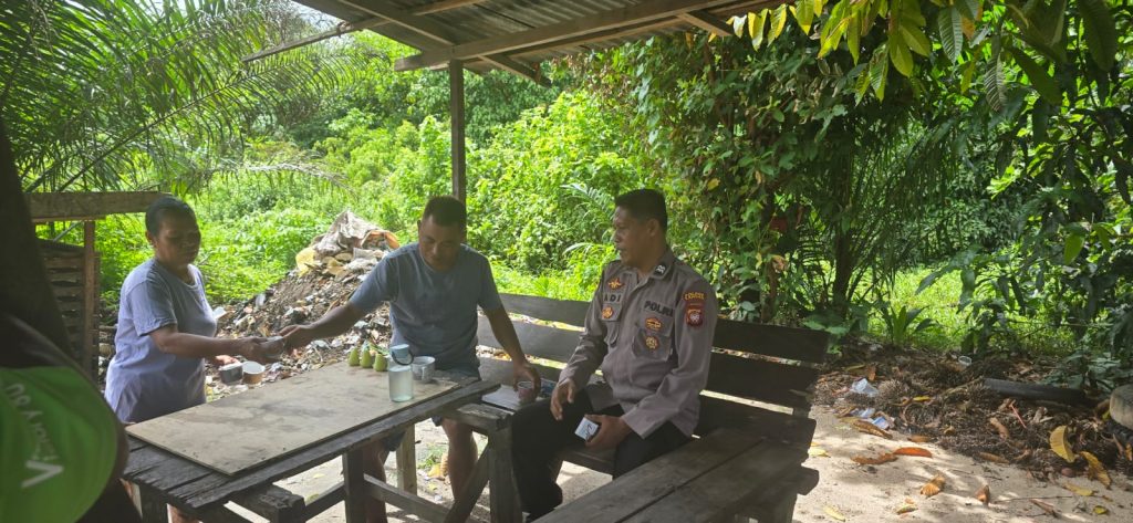 Patroli Dialogis Bernuansa Kekeluargaan, Polisi dan Warga Jalin Silaturahmi