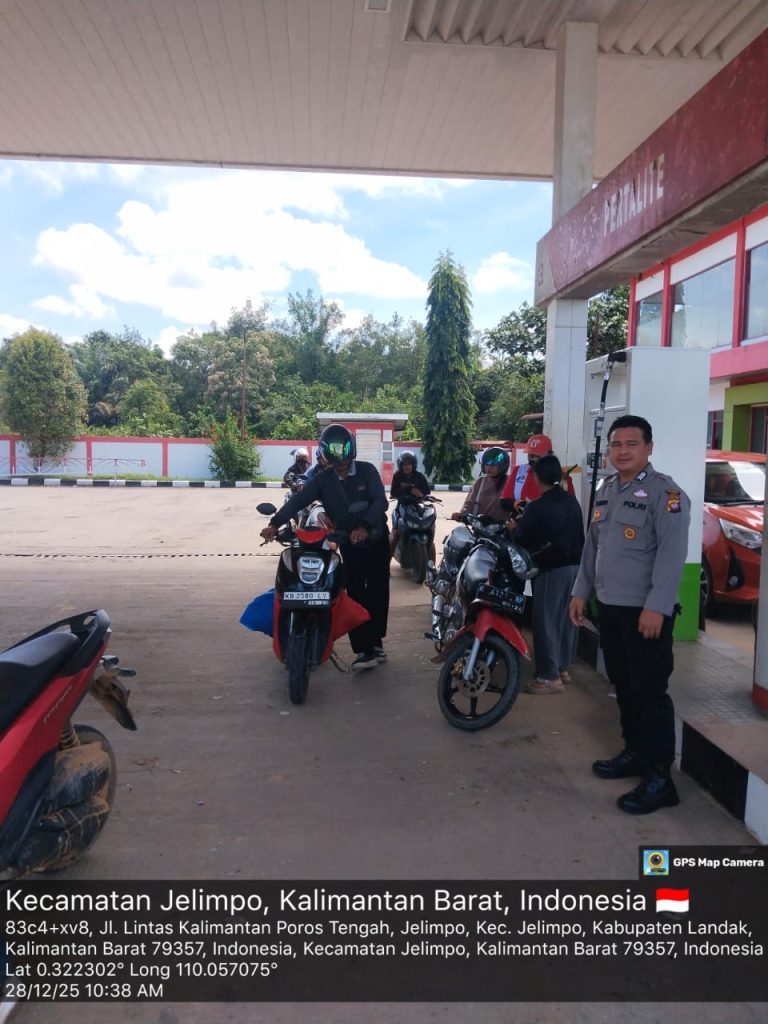 Polsek Ngabang Menyasar Terminal, Pusat Perbelanjaan, Serta Lokasi-lokasi Yang Dianggap Rawan Saat Berpatroli