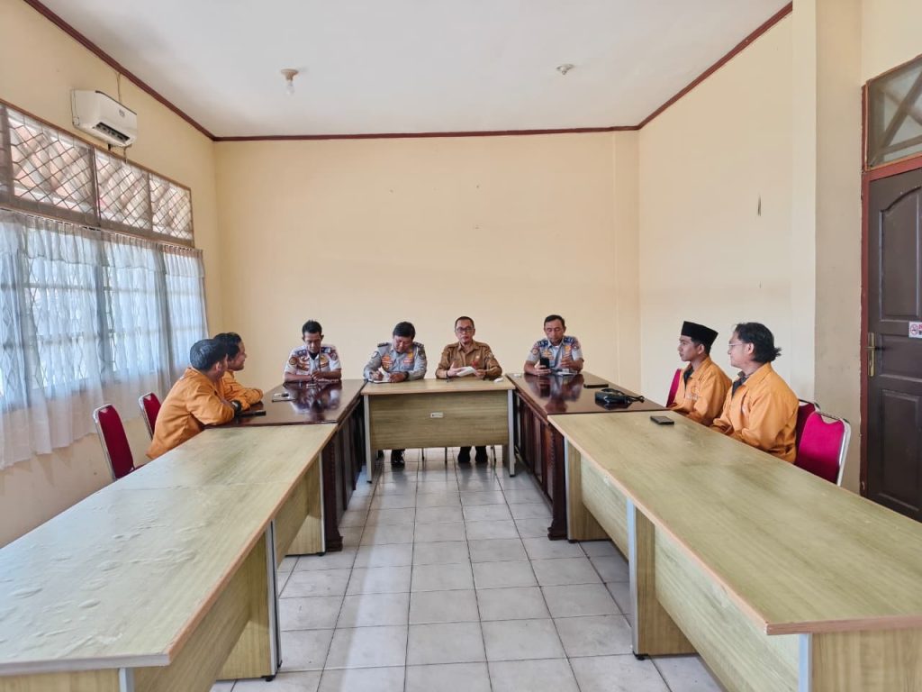 KKS Sungai Pinyuh Audiensi dengan Dishub Mempawah, Soroti Pemerataan Penerangan Jalan