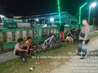 Patroli Malam Polsek Ngabang Untuk Mencegah Tindakan Premanisme Dan Kriminalitas Di Wilayahnya