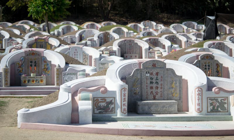 Diduga Subandio dan Gusman Pajoh Duit Makam – Makam