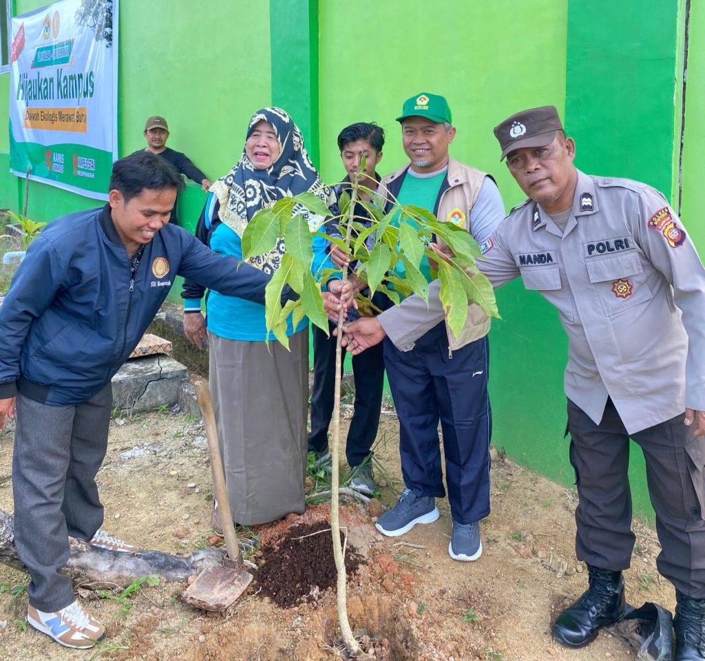 Kolaborasi dengan STAI Mempawah, LDII Kalbar Inisiasi Kampus Hijau