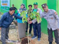 Kolaborasi dengan STAI Mempawah, LDII Kalbar Inisiasi Kampus Hijau