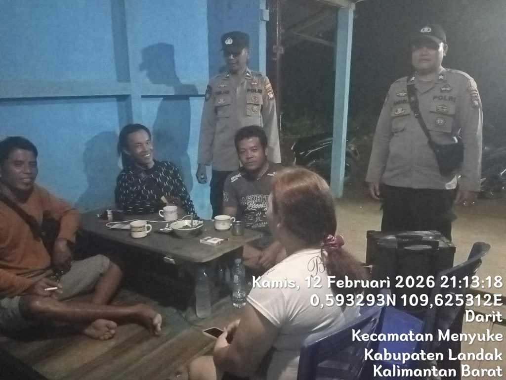 Tingkatkan Kewaspadaan, Samapta Polsek Menyuke Ajak Warga Jaga Kamtibmas Saat Malam Hari