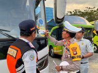Wakaopsres Ops Keselamatan Kapuas 2026 Pimpin Ramcheck Angkutan Umum di Terminal Nanga Pinoh