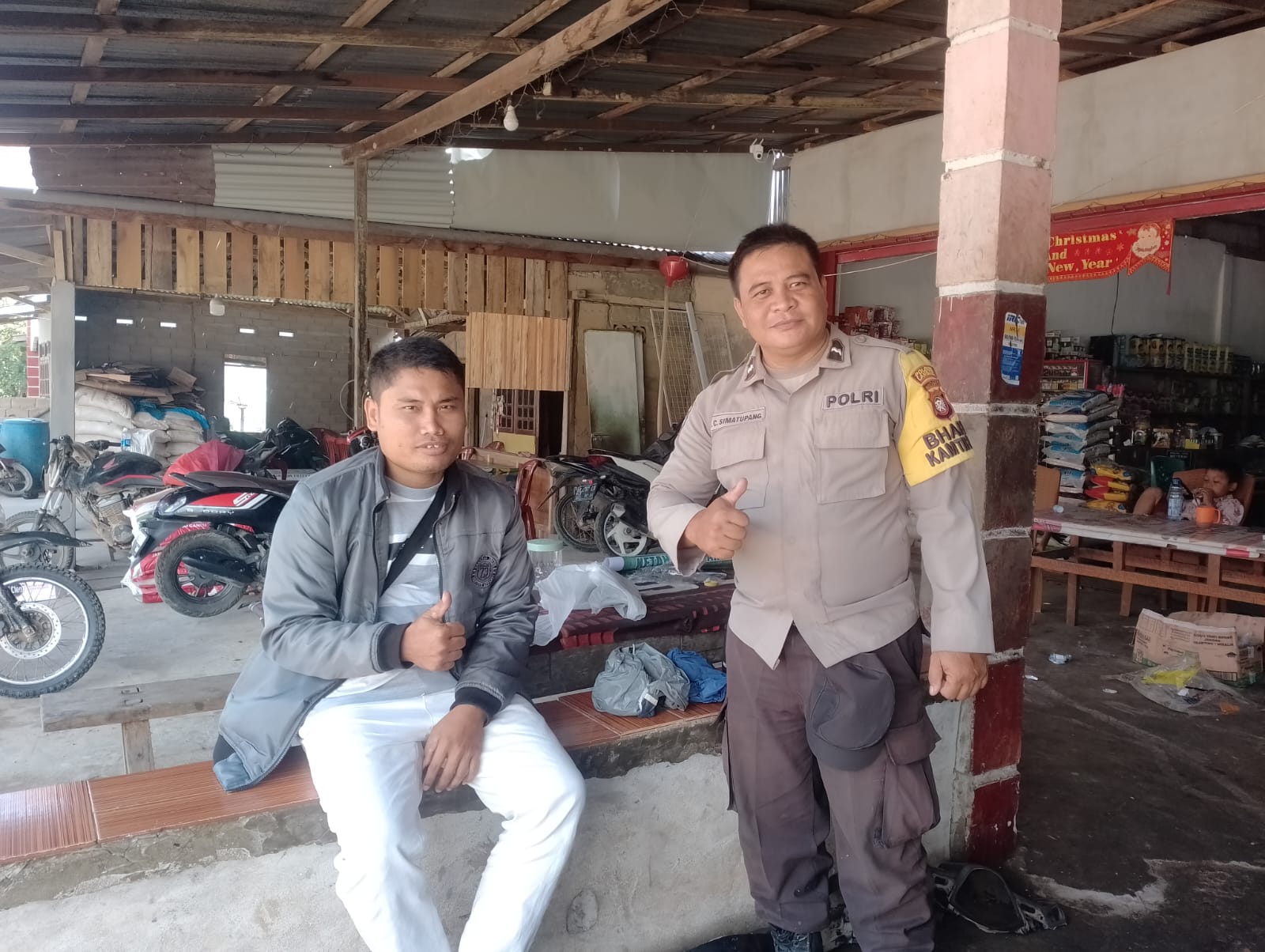 Bhabinkamtibmas Polsek Kuala Behe Sambangi Warga Binaan, Menjaga Silaturahmi dan Kamtibmas