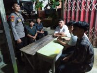 Melalui Patroli Dialogis Malam Hari, Personel Subsektor Sompak Sambangi Warga