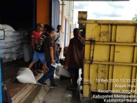 Polri Dukung Ketahanan Pangan, Polsek Meranti Antar Jagung Petani ke Bulog Pontianak