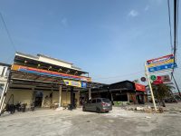 Kabar gembira bagi masyarakat Kabupaten Mempawah, Kalimantan Barat. Gerai Indomaret Royal Residence yang berlokasi di Jalan Daeng Manambon, Desa Kuala Secapah, Kecamatan Mempawah Hilir, akan beroperasi.