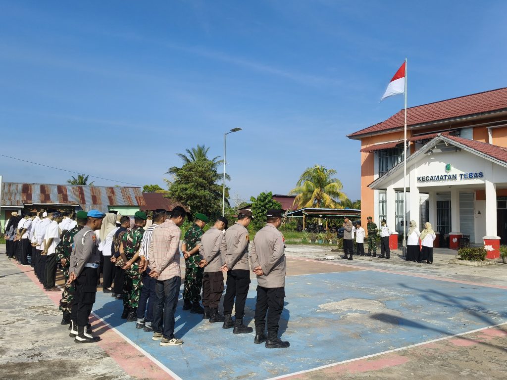 Perkuat Sinergitas Bersama Forkopimcam Koramil 03/Tebas Gelar Apel Gabungan dan Silaturahmi Hari Raya Idul Fitri 1447 H
