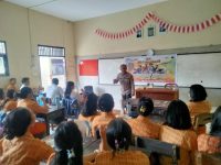 Unit Binmas Polsek Ngabang Sosialisasikan Penerimaan Anggota Polri 2026 di SMA Negeri 3 Ngabang