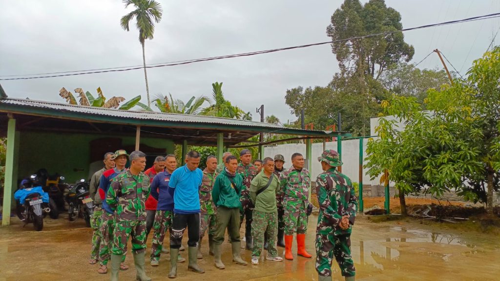 Semangat Pagi Prajurit Satgas Awali Pra TMMD Ke-128 di Desa Sepang