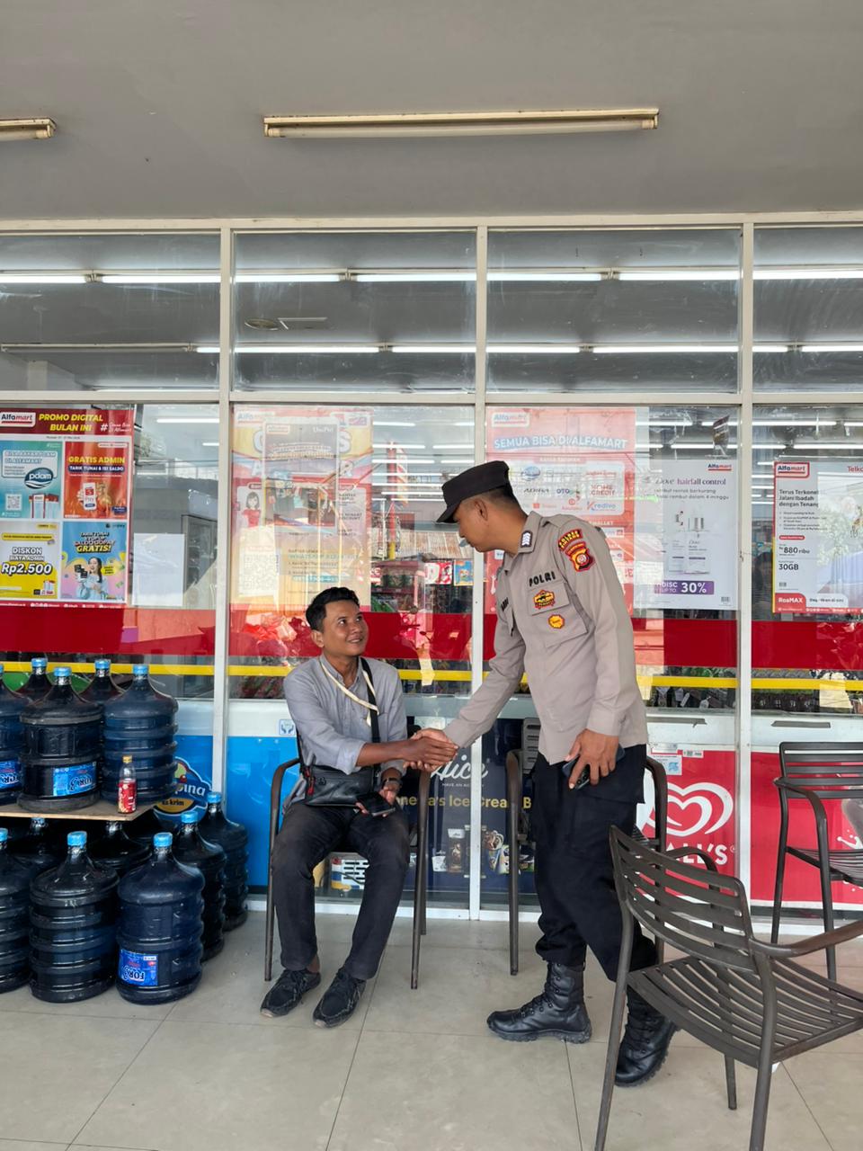 Waspada Pencuri Berkedok Pembeli! Polisi Datangi Alfamart dan Beri Pesan Kamtibmas