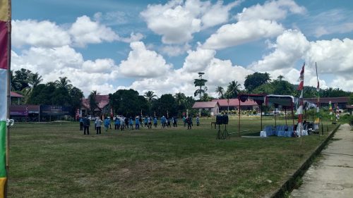 Warga Antusias Saksikan Gladi Bersih Drumband Penutupan TMMD di Desa Sepang