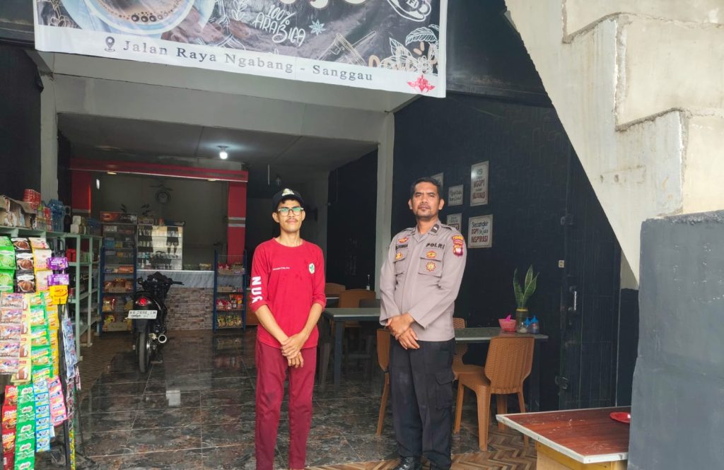 <h4><a href='https://postkotapontianak.com/jangan-mudah-tergoda-alasan-mendesak-polsek-ngabang-wanti-wanti-modus-pencurian-berkedok-pinjaman/' title='Jangan Mudah Tergoda Alasan Mendesak! Polsek Ngabang Wanti-Wanti Modus Pencurian Berkedok Pinjaman'>Jangan Mudah Tergoda Alasan Mendesak! Polsek Ngabang Wanti-Wanti Modus Pencurian Berkedok Pinjaman</a></h4>