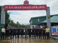 Bangun Satpam Tangguh dan Berkarakter, Babinsa Ahmad Tajid Tanamkan Nilai Bela Negara