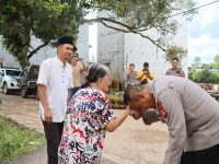 Polres Melawi Gelar Bakti Sosial di Desa Tanjung Niaga, Pererat Kedekatan dengan Masyarakat dalam Rangka Hari Bhayangkara ke-80