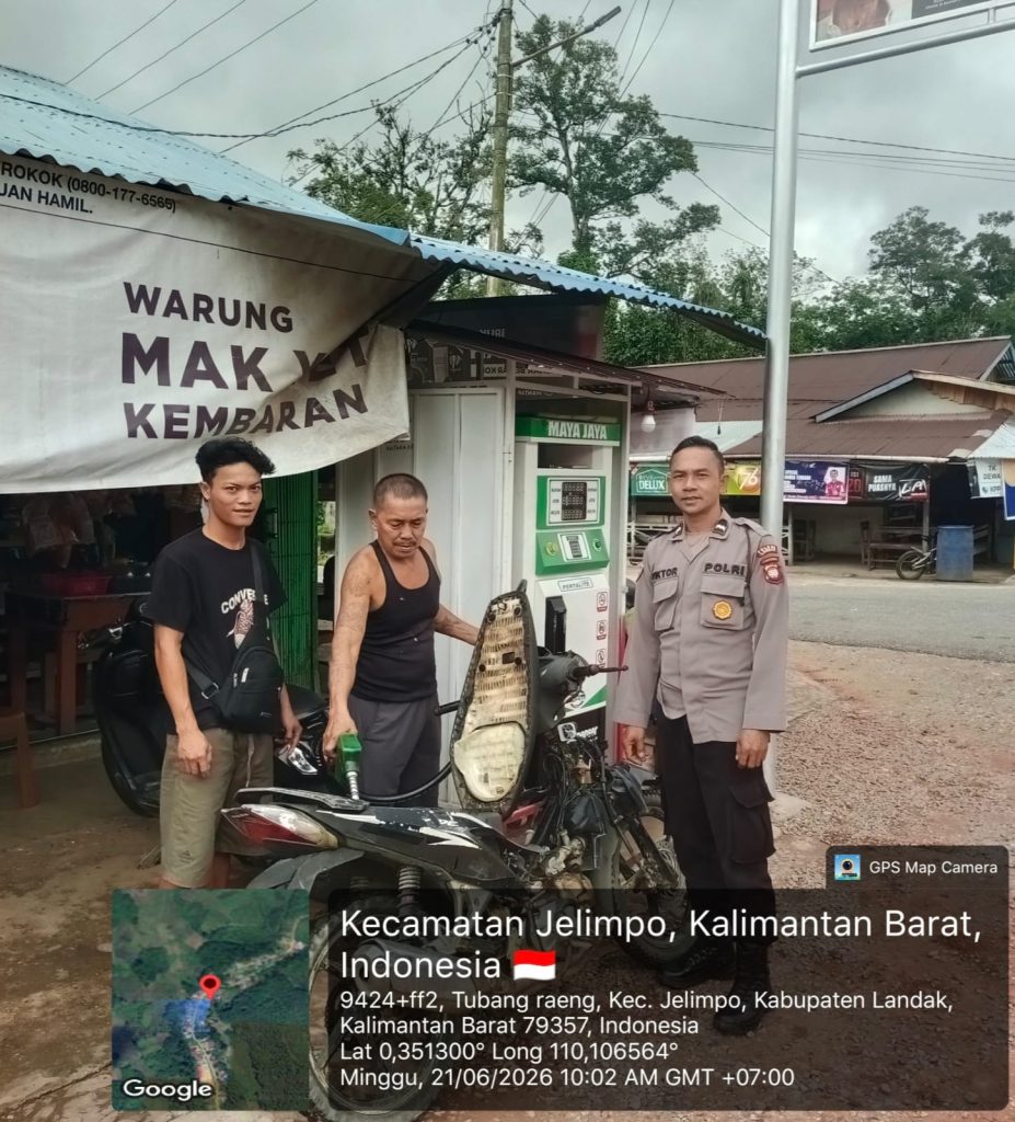 <h4><a href='https://postkotapontianak.com/anggota-polsubsektor-jelimpo-sambangi-warga-di-pom-mini-sampaikan-himbauan-kamtibmas-saat-isi-bensin/' title='Anggota Polsubsektor Jelimpo Sambangi Warga di Pom Mini, Sampaikan Himbauan Kamtibmas Saat Isi Bensin'>Anggota Polsubsektor Jelimpo Sambangi Warga di Pom Mini, Sampaikan Himbauan Kamtibmas Saat Isi Bensin</a></h4>