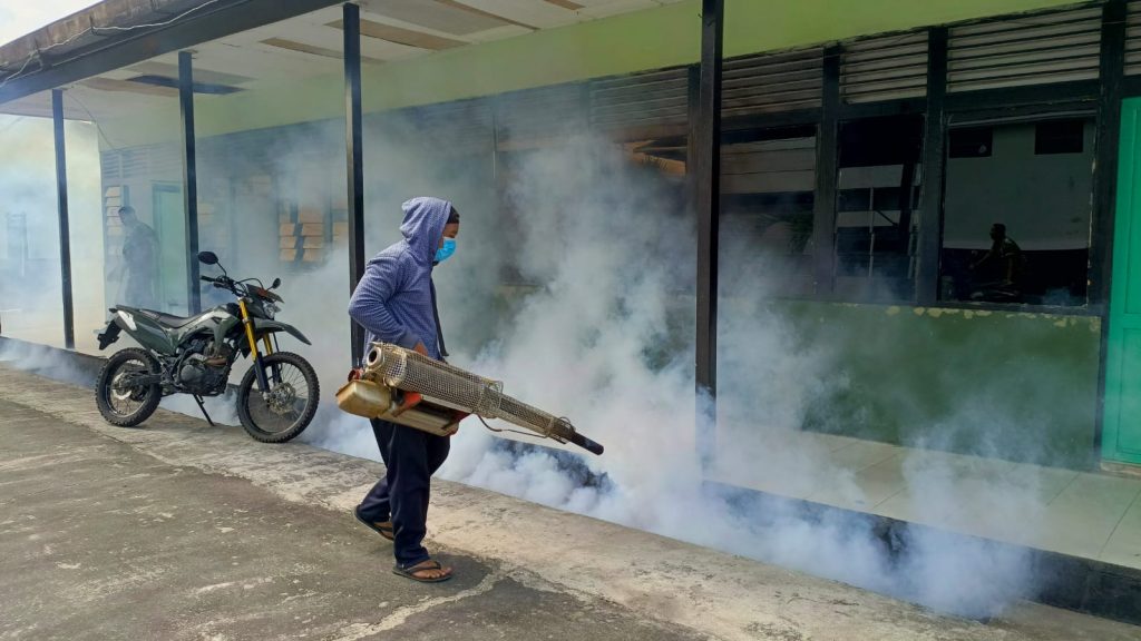 <h4><a href='https://postkotapontianak.com/cegah-penyebaran-demam-berdarah-kodim-1201-mempawah-laksanakan-fogging/' title='Cegah Penyebaran Demam Berdarah, Kodim 1201/Mempawah Laksanakan Fogging'>Cegah Penyebaran Demam Berdarah, Kodim 1201/Mempawah Laksanakan Fogging</a></h4>