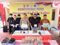 Kembali Ungkap Jaringan Narkoba : Polda Kalbar Sita 4,3 Kg Sabu dan Uang Tunai 3,8 M