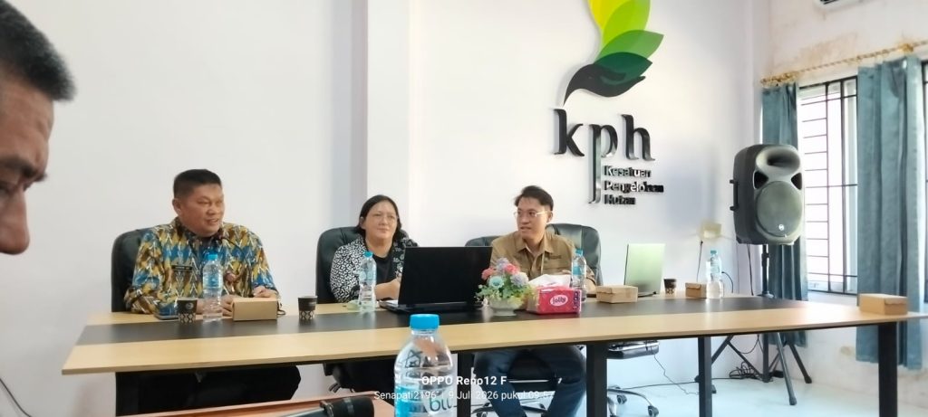 <h4><a href='https://postkotapontianak.com/kodim-1201-mempawah-tegaskan-komitmen-bersama-cegah-karhutla-di-kabupaten-mempawah/' title='Kodim 1201/Mempawah Tegaskan Komitmen Bersama Cegah Karhutla di Kabupaten Mempawah'>Kodim 1201/Mempawah Tegaskan Komitmen Bersama Cegah Karhutla di Kabupaten Mempawah</a></h4>