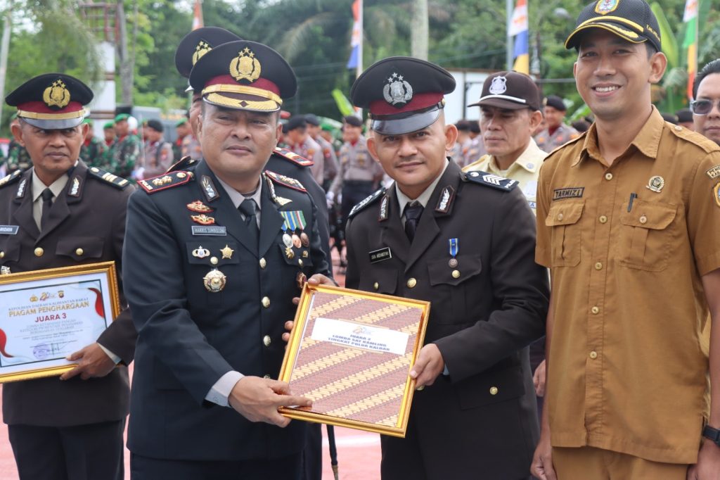 <h4><a href='https://postkotapontianak.com/polres-melawi-gelar-upacara-hari-bhayangkara-ke-80-berikan-penghargaan-kepada-personel-dan-mitra-berprestasi/' title='Polres Melawi Gelar Upacara Hari Bhayangkara ke-80, Berikan Penghargaan kepada Personel dan Mitra Berprestasi'>Polres Melawi Gelar Upacara Hari Bhayangkara ke-80, Berikan Penghargaan kepada Personel dan Mitra Berprestasi</a></h4>