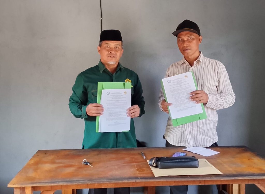 <h4><a href='https://postkotapontianak.com/ldii-kalbar-dan-mts-khairul-hikmah-teken-kerjasama-berikut-ruang-lingkupnya/' title='LDII Kalbar dan MTs Khairul Hikmah Teken Kerjasama, Berikut Ruang Lingkupnya'>LDII Kalbar dan MTs Khairul Hikmah Teken Kerjasama, Berikut Ruang Lingkupnya</a></h4>