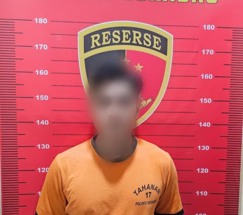 <h4><a href='https://postkotapontianak.com/polres-sekadau-tetapkan-oknum-perawat-jadi-tersangka-pencabulan-remaja-laki-laki/' title='Polres Sekadau Tetapkan Oknum Perawat Jadi Tersangka Pencabulan Remaja Laki-laki'>Polres Sekadau Tetapkan Oknum Perawat Jadi Tersangka Pencabulan Remaja Laki-laki</a></h4>