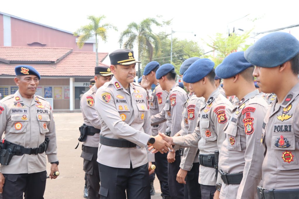 <h4><a href='https://postkotapontianak.com/kapolres-ketapang-pimpin-pelantikan-kabag-log-dan-sertijab-dua-kapolsek/' title='Kapolres Ketapang Pimpin Pelantikan Kabag Log dan Sertijab Dua Kapolsek'>Kapolres Ketapang Pimpin Pelantikan Kabag Log dan Sertijab Dua Kapolsek</a></h4>